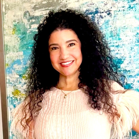 Meet your Posher, @CozDC - Picture 1 of 9